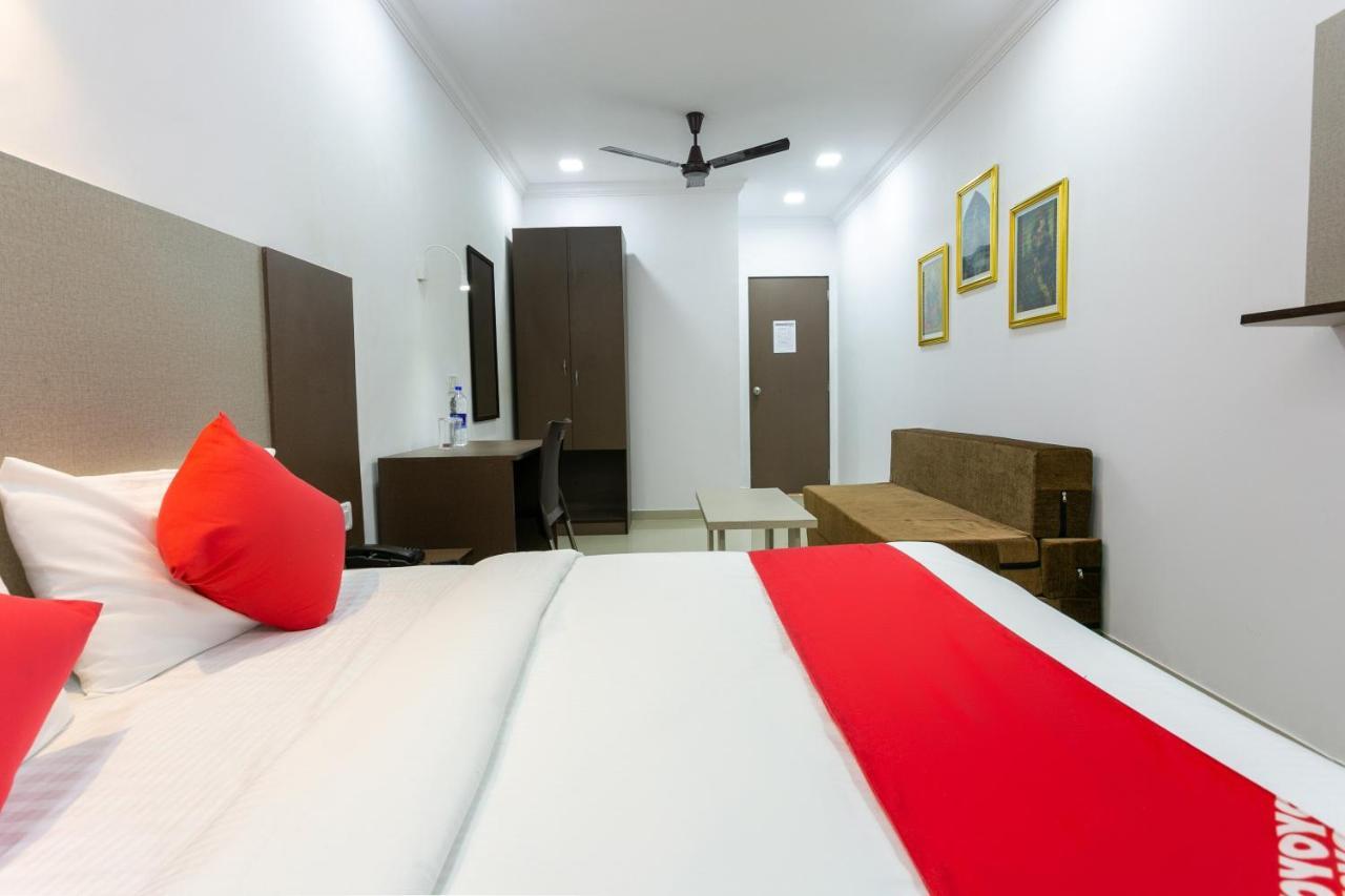 Hôtel Collection O 74412 Ardaas Residency à Bombay Extérieur photo