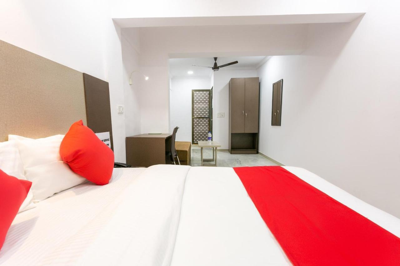 Hôtel Collection O 74412 Ardaas Residency à Bombay Extérieur photo
